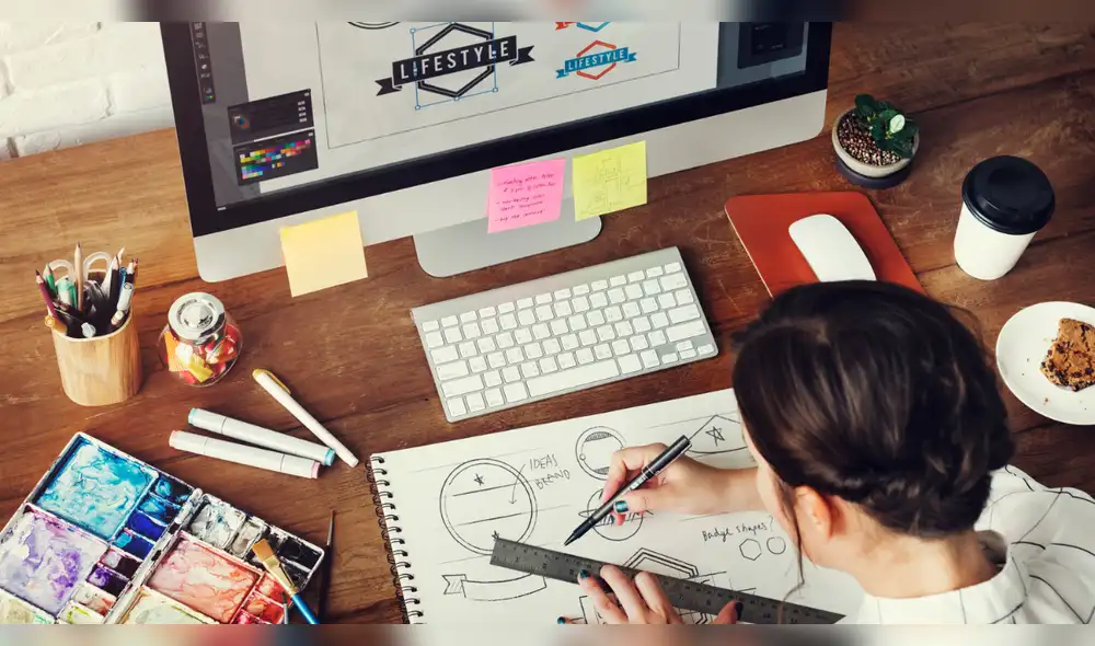 Los ingresos de un diseñador gráfico varían según la experiencia y el sector laboral, aunque este puede aumentar con especializaciones y un buen portafolio.