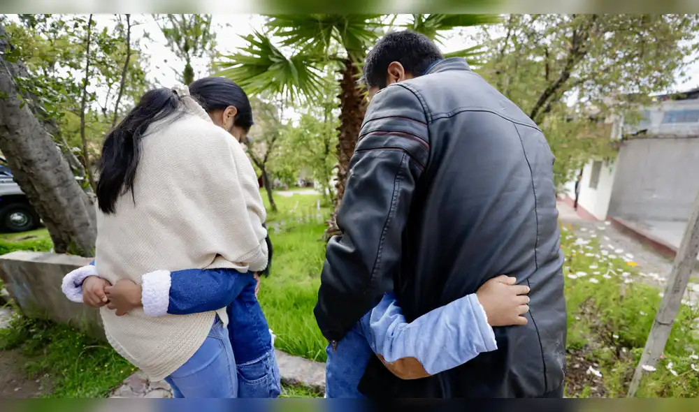 Durante el año, 32 menores recuperaron su derecho a una familia, con 23 casos acogidos por familias nacionales y 9 por extranjeras. La adopción regular y especial son claves en estos procesos. Foto: Gob.pe