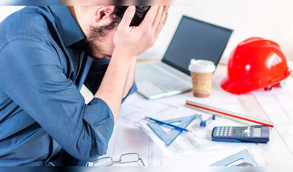 El fenómeno del "trabajador invisible" crece en empresas híbridas y remotas, donde colaboradores cumplen objetivos pero pasan desapercibidos. Fuente: envato. El fenómeno del "trabajador invisible" crece en empresas híbridas y remotas, donde colaboradores cumplen objetivos pero pasan desapercibidos. Fuente: envato.
