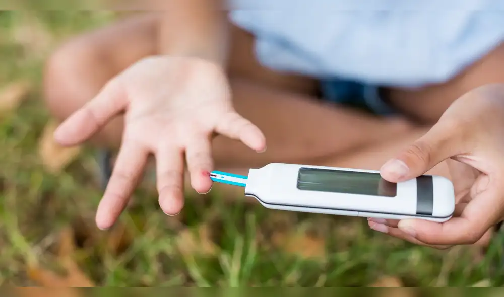 Grupos de pacientes advierten sobre la falta de atención y los recientes cambios en políticas que amenazan el acceso a tratamientos modernos, dejando a muchos en una situación de vulnerabilidad. Foto: Envatp diabetes-tipo-1