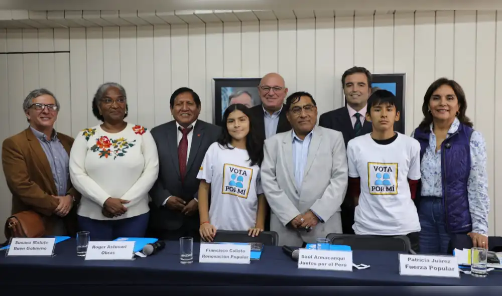 Durante un encuentro con adolescentes en UNICEF, los futuros legisladores escucharon las demandas de jóvenes y se comprometieron a abordar temas clave como la prevención de la violencia y el acceso a la salud. Foto: Difusión UNICEF