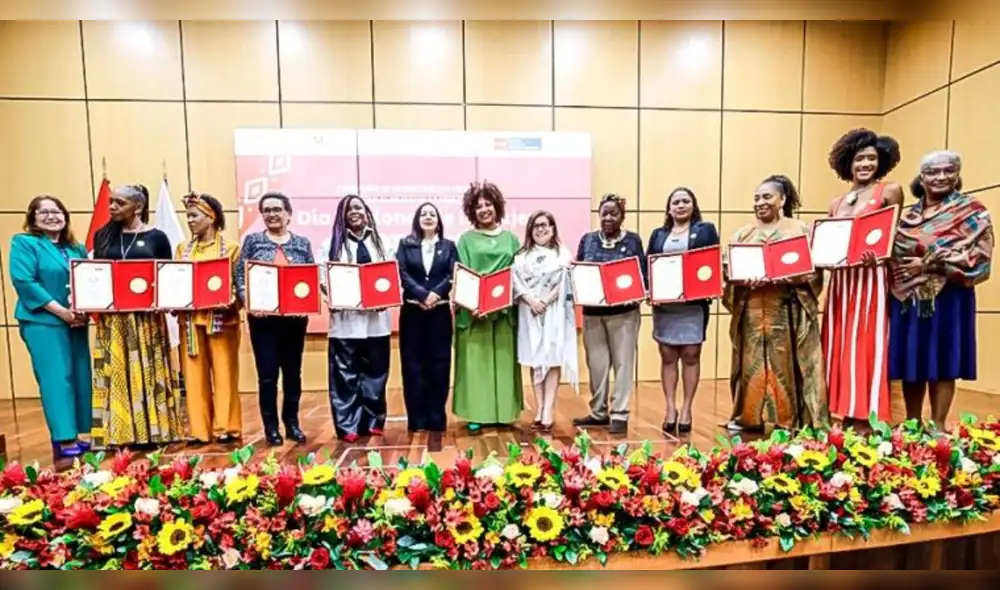Este galardón, el más alto del Estado peruano, celebra trayectorias transformadoras y coincide con el 25 aniversario de la Mesa de Trabajo Mujer Afroperuana, fortaleciendo su legado en la sociedad. Foto: El Peruano orden-al-merito-de-la-mujer