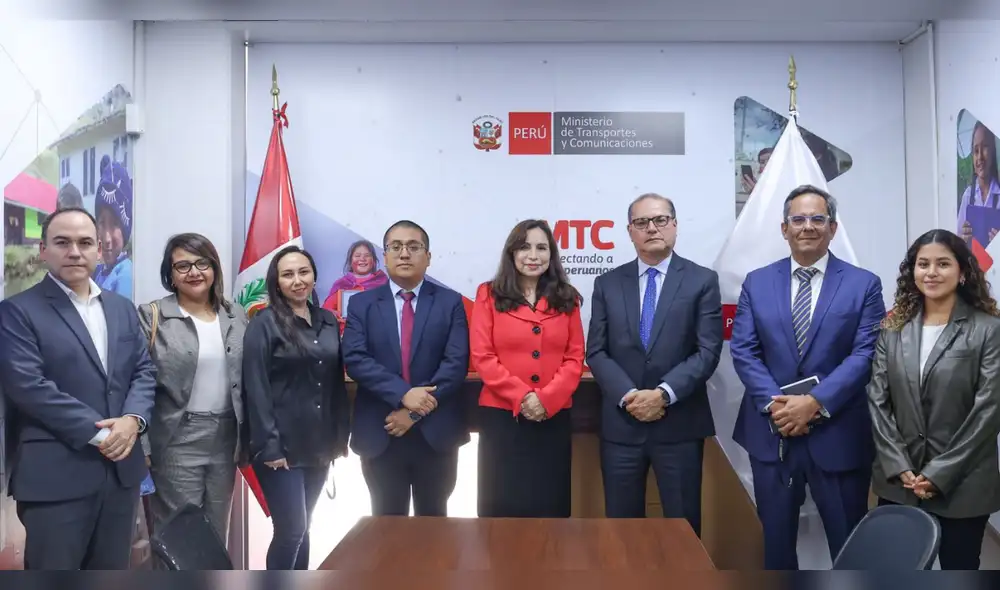 La viceministra de Comunicaciones, Dalia Suárez Salazar, se reunió con representantes de AFIN y empresas operadoras para abordar el futuro de las telecomunicaciones en Perú. La viceministra de Comunicaciones, Dalia Suárez Salazar, se reunió con representantes de AFIN y empresas operadoras para abordar el futuro de las telecomunicaciones en Perú.