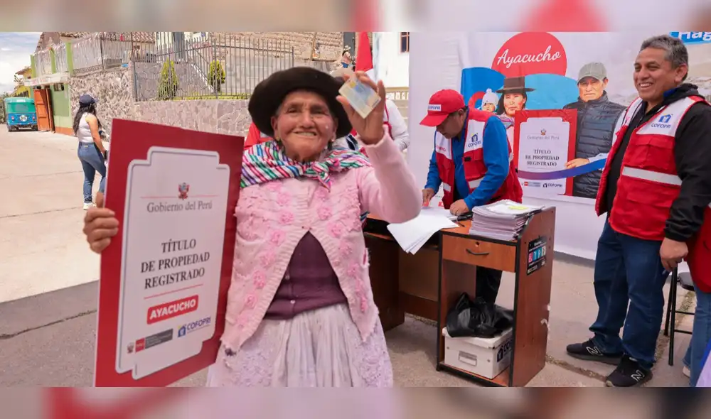 COFOPRI entregó 1.144 títulos de propiedad en las 11 provincias de Ayacucho, beneficiando a más de 4.500 personas.