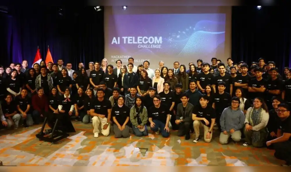 Los equipos desarrollaron propuestas con inteligencia artificial para responder a retos vinculados con el sector de las telecomunicaciones. Fuente: Movistar