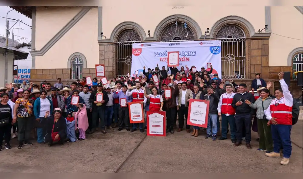 COFOPRI entregó más de 1.060 títulos de propiedad a familias y entidades públicas de Cajamarca. titulos-de-propiedad