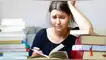 estudiante universitaria estresada