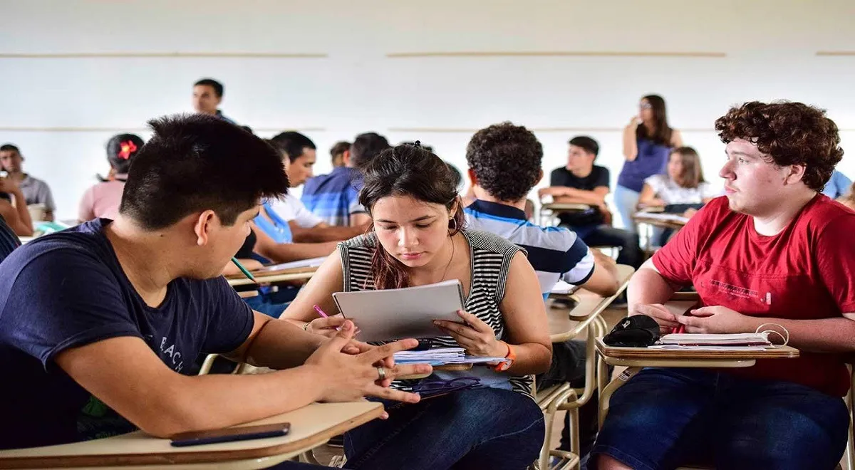 Autocuidado en universidades: claves para docentes y estudiantes frente al estrés académico
