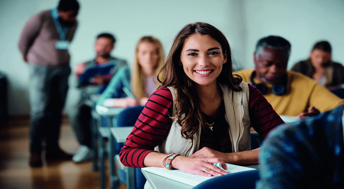 Certificados y posgrados cortos que puedes estudiar en menos de un año para potenciar tu currículum y acceder a mejores empleos