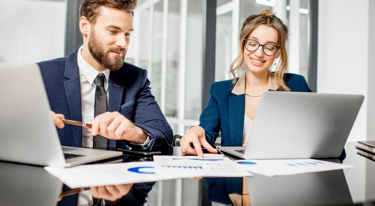 ¿Qué significan las siglas CEO, CIA, CFO y VP?: conoce los cargos e importancia ¿Qué significan las siglas CEO, CIA, CFO y VP?: conoce los cargos e importancia