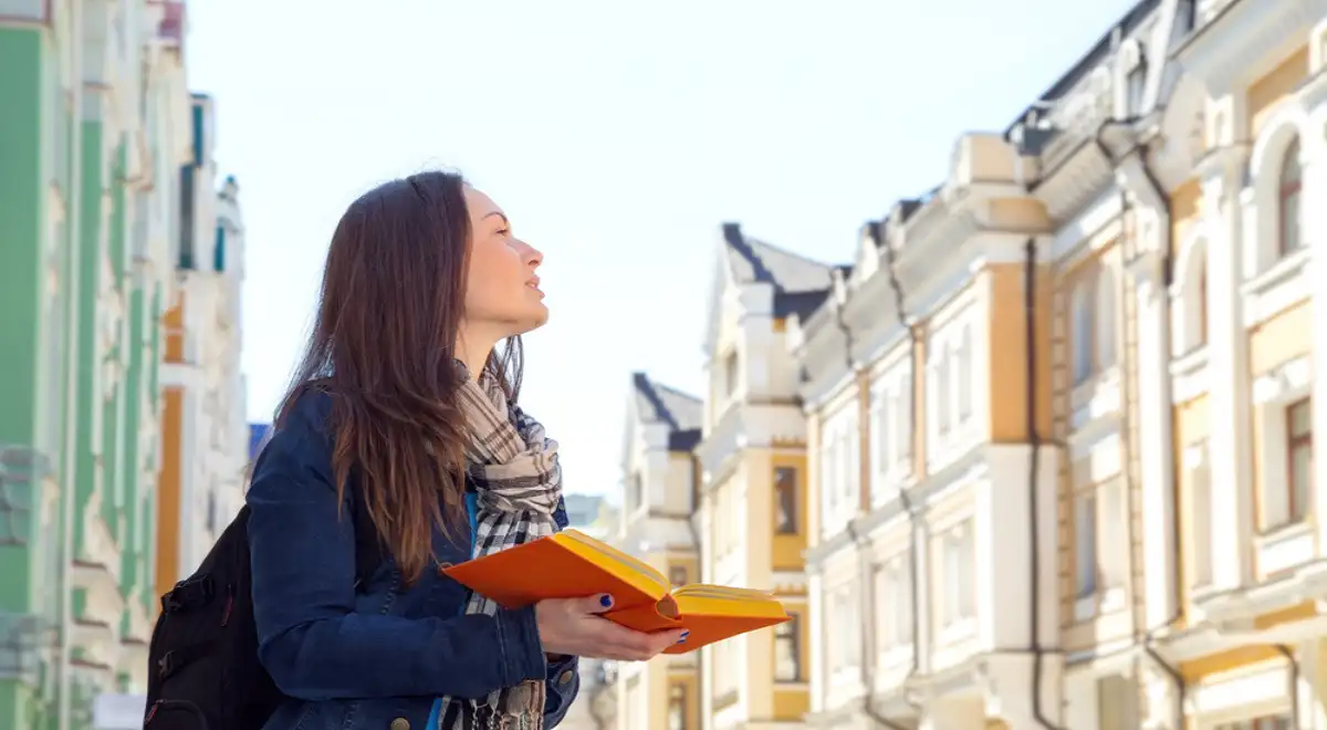 ¿Quieres estudiar en el extranjero? Conoce las universidades y embajadas de Japón y Reino Unido que ofrecen becas para lograr tu objetivo ¿Quieres estudiar en el extranjero? Conoce las universidades y embajadas de Japón y Reino Unido que ofrecen becas para lograr tu objetivo