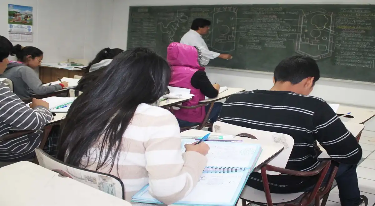 Matemáticas y comunicación: los cursos preuniversitarios que más ayudan a ingresar a las carreras más competitivas Matemáticas y comunicación: los cursos preuniversitarios que más ayudan a ingresar a las carreras más competitivas