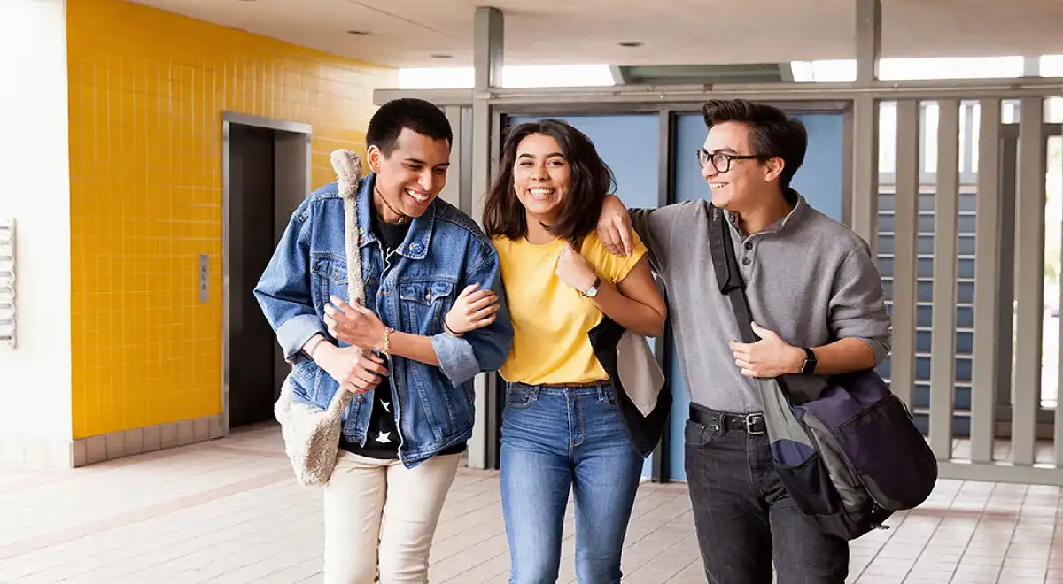 ¿Cómo acceder a becas y créditos para estudiar una carrera profesional o doctorados sin endeudarte? ¿Cómo acceder a becas y créditos para estudiar una carrera profesional o doctorados sin endeudarte?