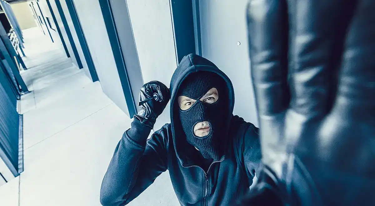 ¿Vas a viajar en familia?: conoce cómo mantener tu casa segura durante tu ausencia y evitar robos ¿Vas a viajar en familia?: conoce cómo mantener tu casa segura durante tu ausencia y evitar robos