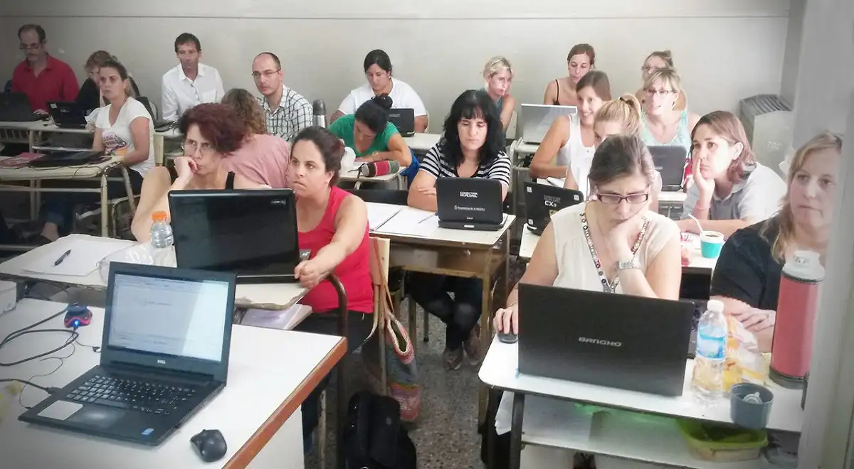 Capacitación docente: eje clave para mejorar la calidad educativa Capacitación docente: eje clave para mejorar la calidad educativa