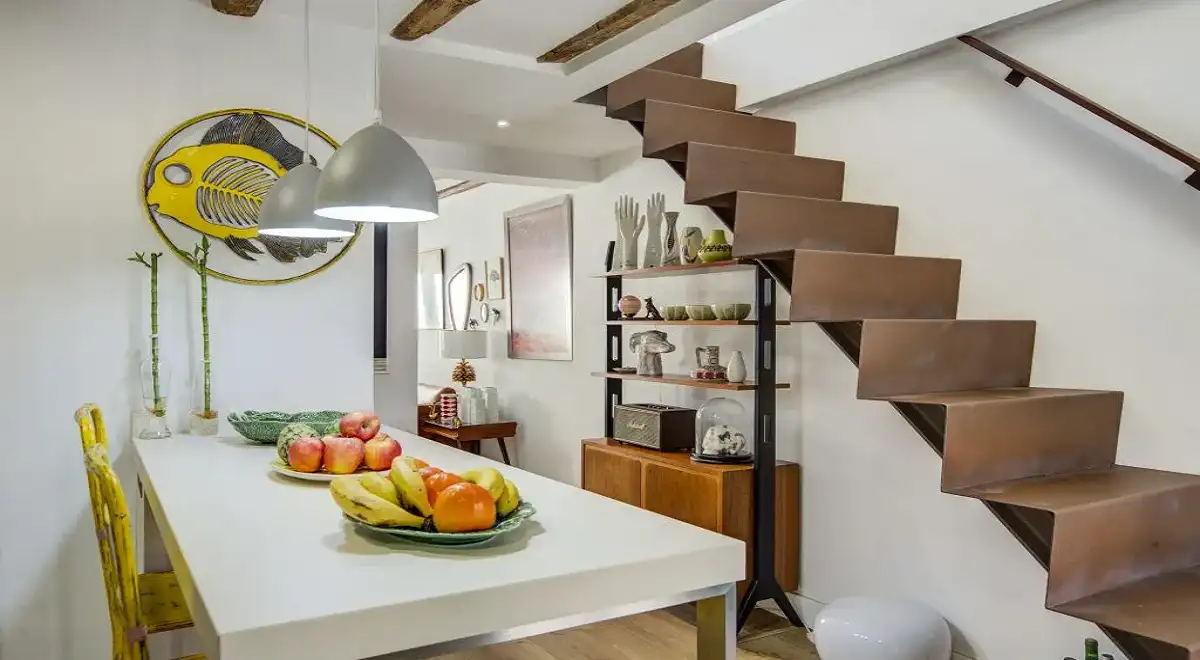 Tipos de escaleras para casas pequeñas: diseño funcional y ahorro de espacio Tipos de escaleras para casas pequeñas: diseño funcional y ahorro de espacio