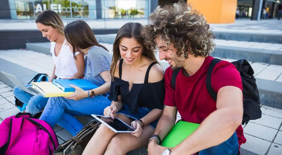 Orientación vocacional en secundaria: ¿cómo descubrir la carrera ideal antes de terminar el colegio?