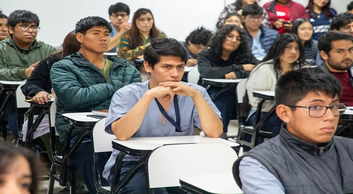 Carreras más demandadas en Perú: descubre qué estudiar con Beca 18 y asegura tu futuro profesional