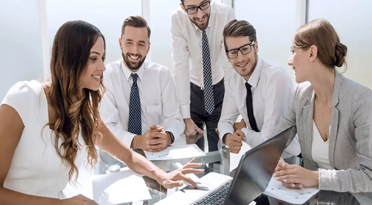 ¿Por qué estudiar un posgrado?: ventajas de especializarte para liderar en el mercado laboral ¿Por qué estudiar un posgrado?: ventajas de especializarte para liderar en el mercado laboral