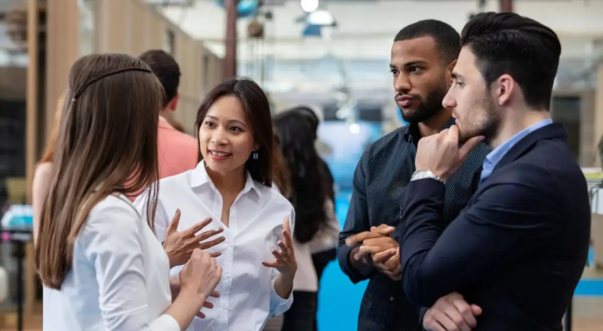 Cómo el networking puede mejorar tu empleabilidad y perfil profesional