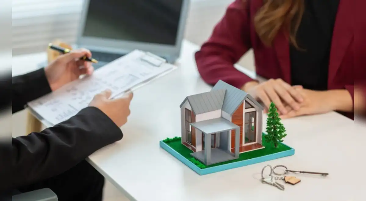 Checklist legal antes de comprar una propiedad en Perú