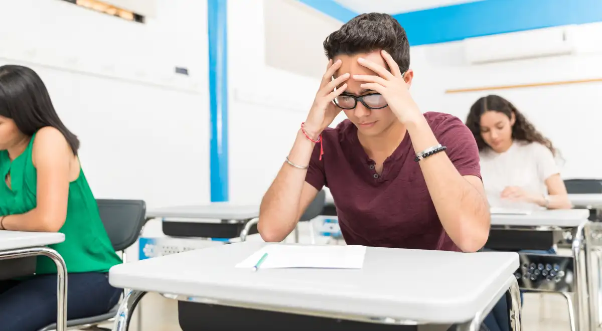 El estudio de Yale que revela por qué cada vez más jóvenes desconfían de las universidades