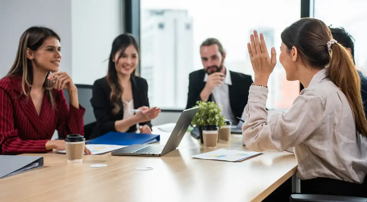 Comunicación asertiva: cómo decir que no con respeto en el trabajo
