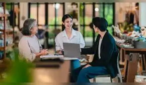 Emprender después de los 60: 5 consejos de la SBS para cuidar tu dinero