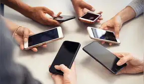 El consumo de internet móvil se duplicó en Perú en cinco años, según OSIPTEL
