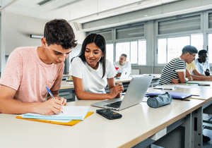 Perú: iniciativas que conectan a los jóvenes con el futuro laboral y educativo