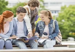 ¿Quieres estudiar un posgrado en el extranjero? Descubre cómo ingresar a una de las 400 mejores universidades del mundo