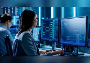 Las carreras tecnológicas que dominarán la próxima década según expertos en educación