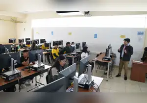 Congreso peruano propone otorgar becas a menores en situación de orfandad que cubran desde la educación inicial hasta la formación universitaria