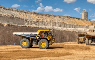 Trámites y falta de competitividad detienen proyectos mineros de cobre en Perú