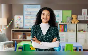 Nuevo informe de género destaca la necesidad de impulsar una mayor participación de mujeres en roles de liderazgo en la educación