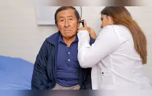 Mejoran atención a adultos mayores mediante formación en buen trato