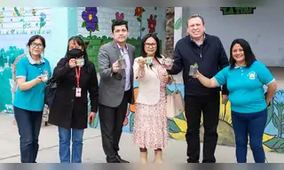 Más de 700 niños peruanos celebran la cosecha de los jardines TiNi