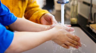 Alternativas que te ayudarán a cuidar el consumo de agua en el hogar