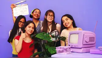 Adolescentes refugiadas y peruanas presentan micronoticiero para hablar de salud sexual y violencia de género