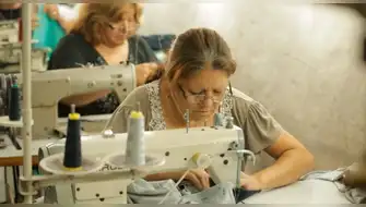 La empresa de energía renovable Cerro del Águila impulsa el crecimiento empresarial de mujeres en Tayacaja, Huancavelica.