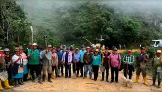 Exitosa minga comunitaria unen Cantón Chilla y Parroquia Guanazán por el desarrollo sostenible.