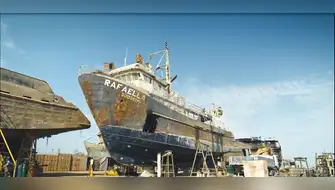Barcos viejos son reciclados para aprovechar su chatarra
