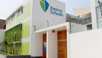 Minam entrega segunda Estrella Huella de Carbono a Innova Schools