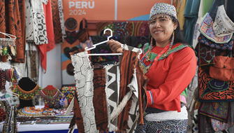 Artesanos exponen lo mejor de su arte en feria Ruraq Maki