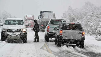 Fuertes vientos y nevadas afectan el sur de Italia
