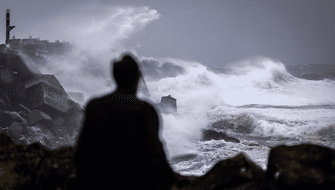 Australia en alerta por impacto del ciclón Alfred