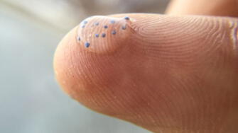 Microplásticos podrían triplicarse para el año 2060