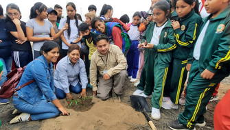 Niños de Trujillo lideraron reforestación del río Moche