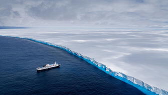 Icebergs del tamaño de ciudades flotaron cerca del Reino Unido