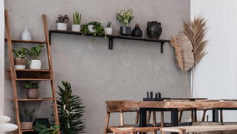 Renueva tus paredes con estilo: técnicas decorativas económicas que transforman tu hogar sin romper tu bolsillo